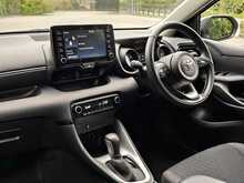 Toyota Yaris VVT-h Design - U53811