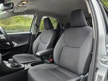 Toyota Yaris VVT-h Design - U53811