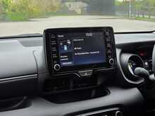 Toyota Yaris VVT-h Design - U53811