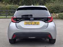 Toyota Yaris VVT-h Design - U53811