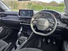 Peugeot 208 PureTech Active Premium - U53851