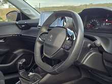 Peugeot 208 PureTech Active Premium - U53851