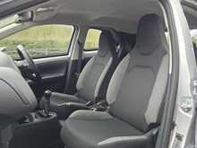 Toyota Aygo X VVT-i Pure - U53853