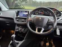 Peugeot 208 PureTech Allure - U53922