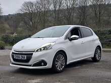 Peugeot 208 PureTech Allure - U53922