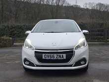 Peugeot 208 PureTech Allure - U53922