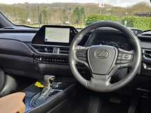 Lexus UX 250h F Sport Design - U53936