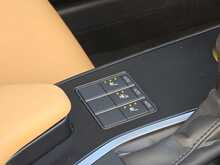 Lexus UX 250h F Sport Design - U53936