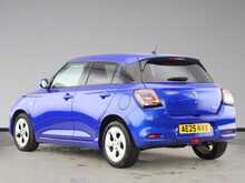 Suzuki Swift MHEV Motion - U53993
