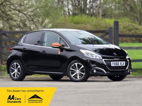 1.2 PureTech Roland Garros Hatchback 5dr Petrol EAT Euro 6 (s/s) (110 ps)