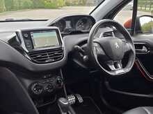 Peugeot 208 PureTech Roland Garros - U54013
