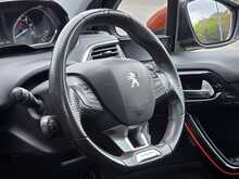 Peugeot 208 PureTech Roland Garros - U54013