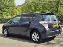 Toyota Verso D-4D Icon - U54045
