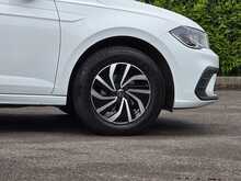 Volkswagen Polo TSI Life - U54079