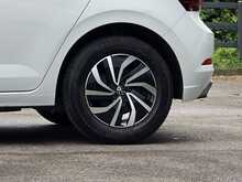 Volkswagen Polo TSI Life - U54079
