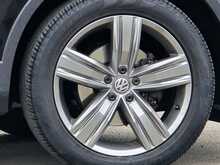 Volkswagen Tiguan TDI BlueMotion Tech SEL - U54101