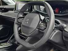 Peugeot 208 PureTech Allure Premium + - U54109