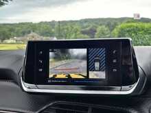 Peugeot 208 PureTech Allure Premium + - U54109