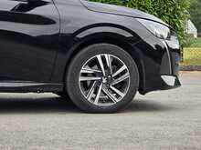 Peugeot 208 PureTech Allure Premium + - U54109