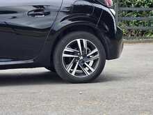 Peugeot 208 PureTech Allure Premium + - U54109