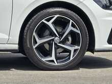 Volkswagen Polo TSI R-Line - U54116