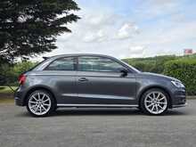 Audi A1 TFSI S line - U54127