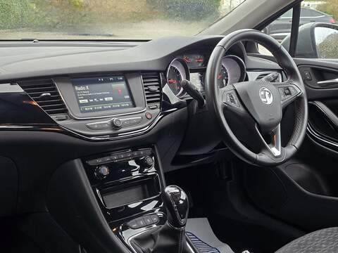 i Turbo SRi Hatchback 1.4 Manual Petrol