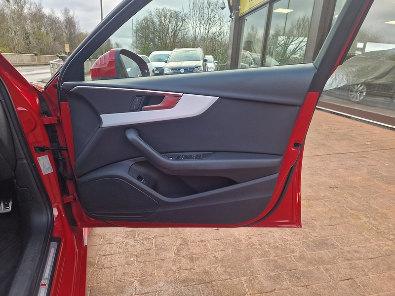 Audi 2.0 TDI ultra S line Estate 5dr Diesel Manual Euro 6 (s/s) (190 ps)