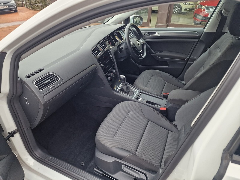 Volkswagen 1.6 TDI SE Estate 5dr Diesel DSG Euro 6 (s/s) (115 ps)