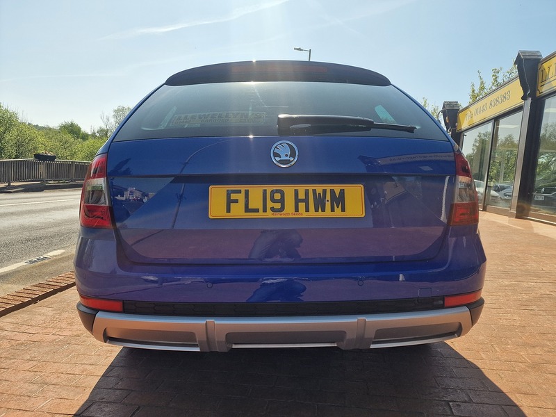 Skoda 2.0 TDI Scout Estate 5dr Diesel DSG 4WD Euro 6 (s/s) (150 ps)