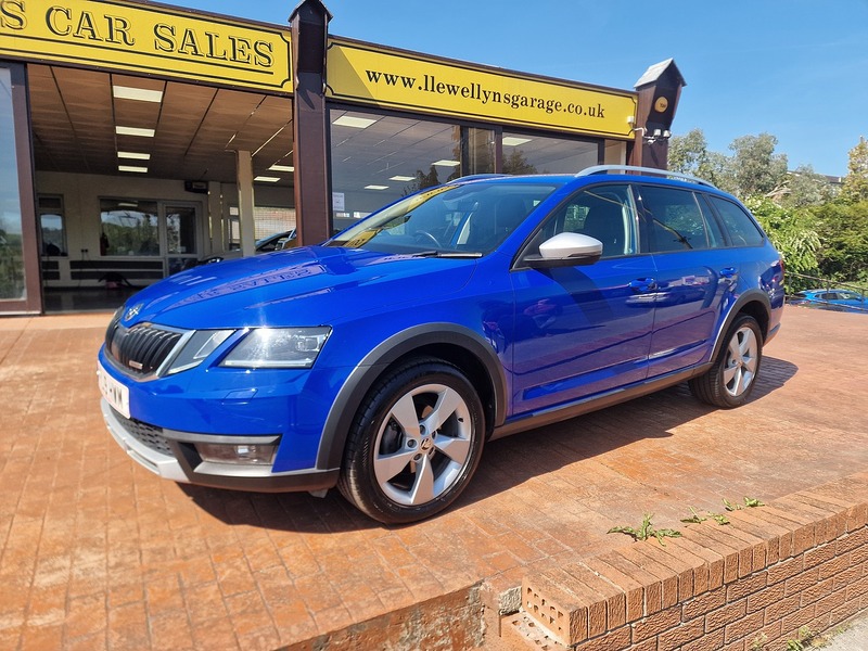 Skoda 2.0 TDI Scout Estate 5dr Diesel DSG 4WD Euro 6 (s/s) (150 ps)