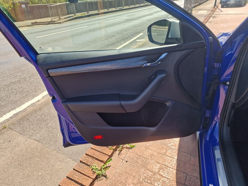 Skoda 2.0 TDI Scout Estate 5dr Diesel DSG 4WD Euro 6 (s/s) (150 ps)