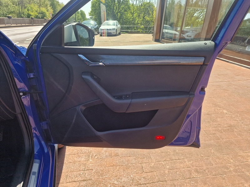 Skoda 2.0 TDI Scout Estate 5dr Diesel DSG 4WD Euro 6 (s/s) (150 ps)