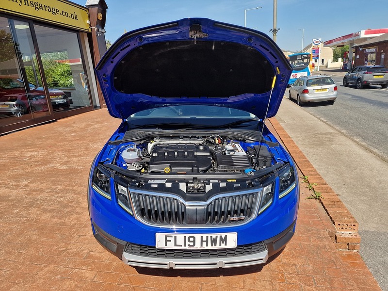 Skoda 2.0 TDI Scout Estate 5dr Diesel DSG 4WD Euro 6 (s/s) (150 ps)