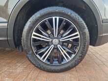 Volkswagen Tiguan TDI SE Navigation 