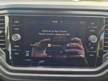 Volkswagen T-Roc TDI SE 