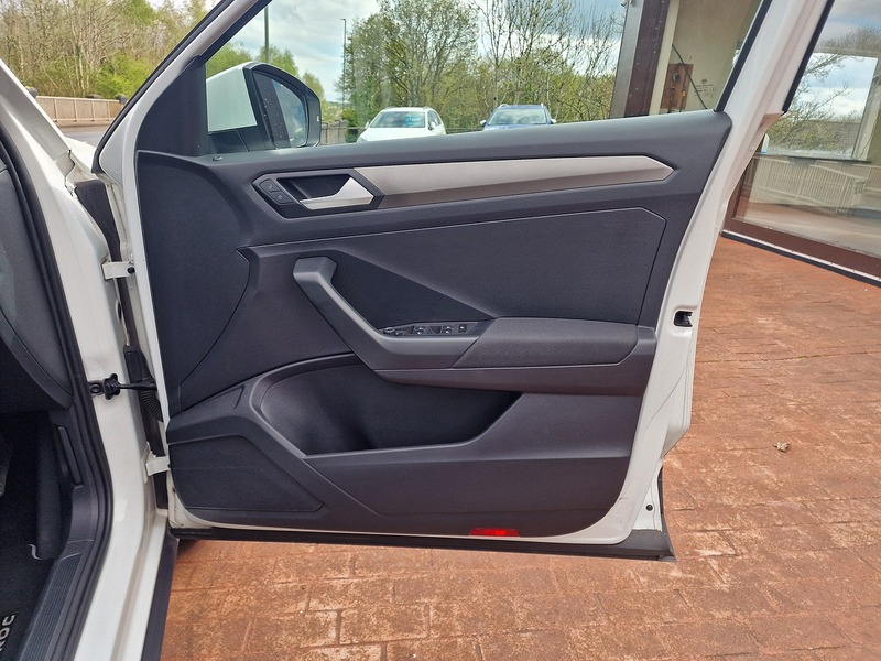 Volkswagen 1.6 TDI SE SUV 5dr Diesel Manual Euro 6 (s/s) (115 ps)