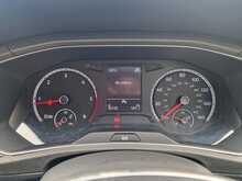 Volkswagen T-Roc TDI SE 