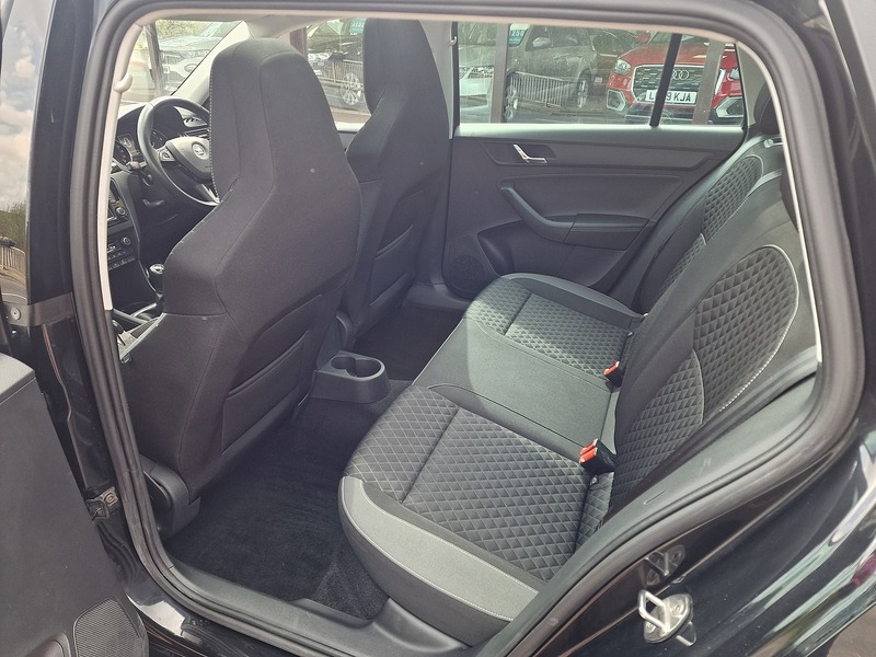 Skoda 1.6 TDI SE Sport Hatchback 5dr Diesel Manual Euro 6 (s/s) (115 ps)