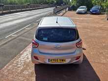 Hyundai i10 Premium 