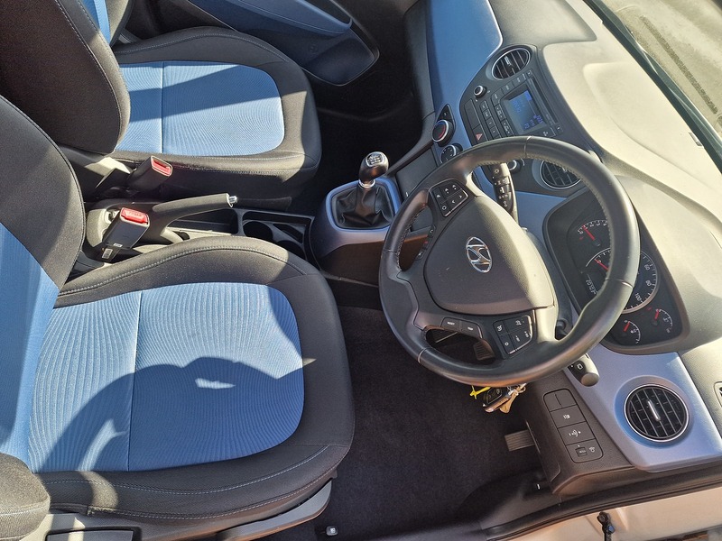 Hyundai 1.2 Premium Hatchback 5dr Petrol Manual Euro 5 (87 ps)