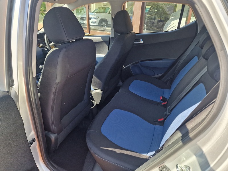 Hyundai 1.2 Premium Hatchback 5dr Petrol Manual Euro 5 (87 ps)