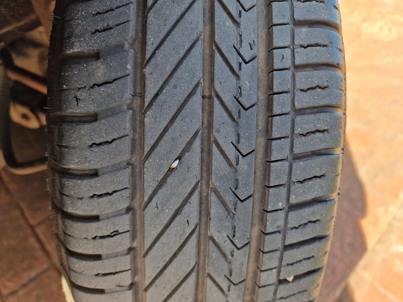 Hyundai 1.2 Premium Hatchback 5dr Petrol Manual Euro 5 (87 ps)