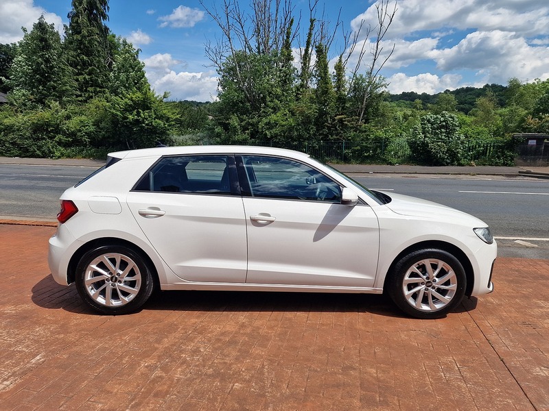 Audi 1.0 TFSI 25 Sport Sportback 5dr Petrol Manual Euro 6 (s/s) (95 ps)