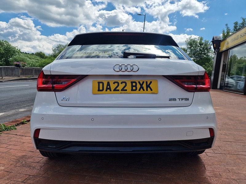 Audi 1.0 TFSI 25 Sport Sportback 5dr Petrol Manual Euro 6 (s/s) (95 ps)