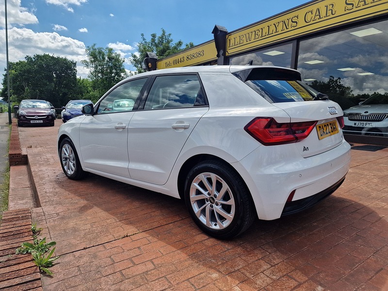 Audi 1.0 TFSI 25 Sport Sportback 5dr Petrol Manual Euro 6 (s/s) (95 ps)