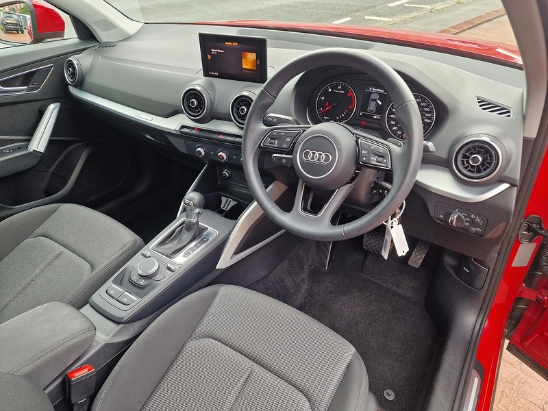 Audi 1.6 TDI 30 Sport SUV 5dr Diesel S Tronic Euro 6 (s/s) (116 ps)