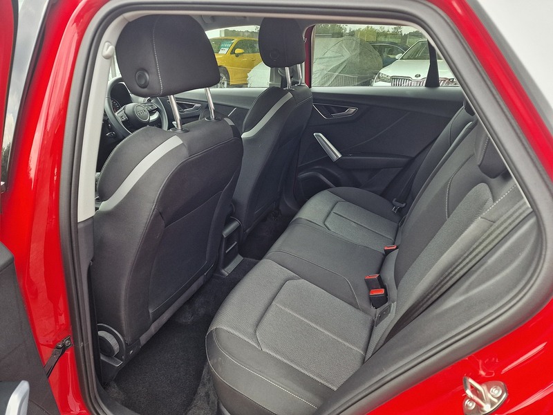 Audi 1.6 TDI 30 Sport SUV 5dr Diesel S Tronic Euro 6 (s/s) (116 ps)