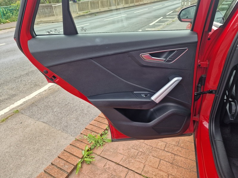 Audi 1.6 TDI 30 Sport SUV 5dr Diesel S Tronic Euro 6 (s/s) (116 ps)