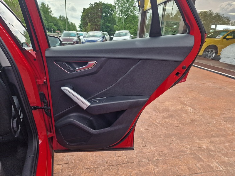 Audi 1.6 TDI 30 Sport SUV 5dr Diesel S Tronic Euro 6 (s/s) (116 ps)